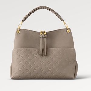 Louis Vuitton TURTLEDOVE maida hobo m emp. Tour bag.